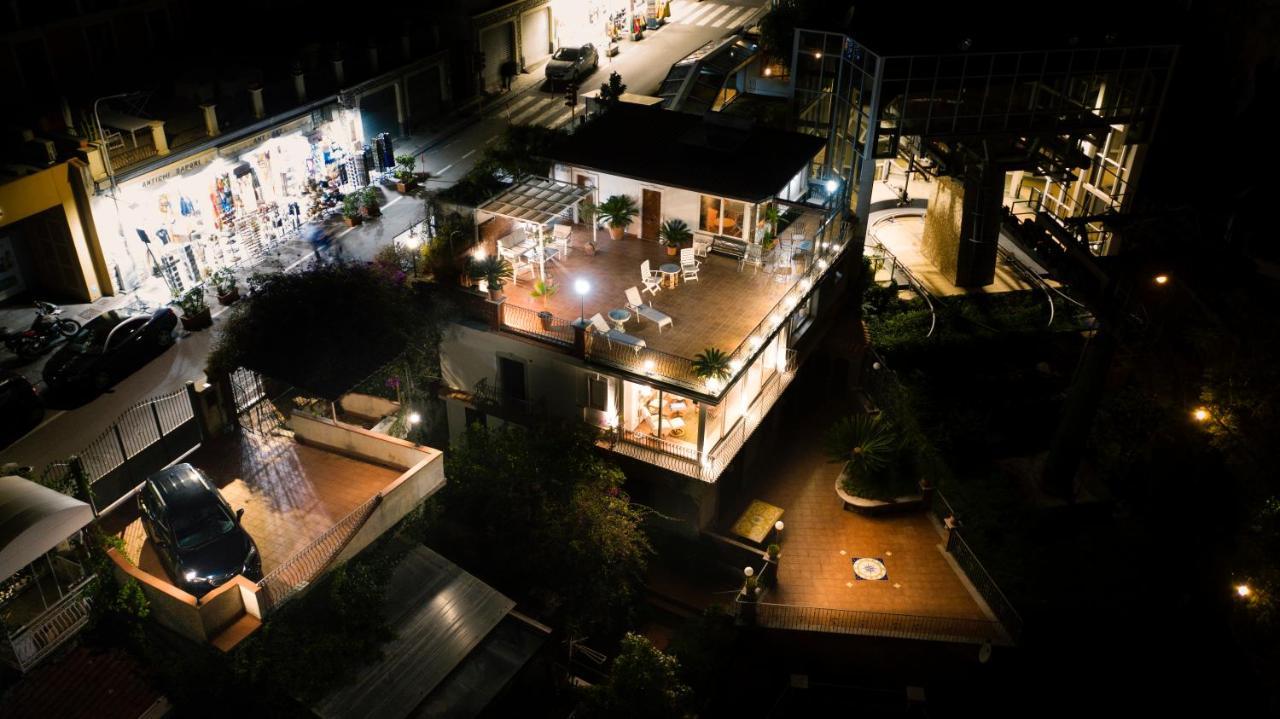 Villa Athena タオルミーナ エクステリア 写真